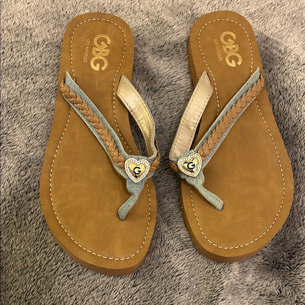 GBG Los Angeles Tan & Denim Sandals size 6
